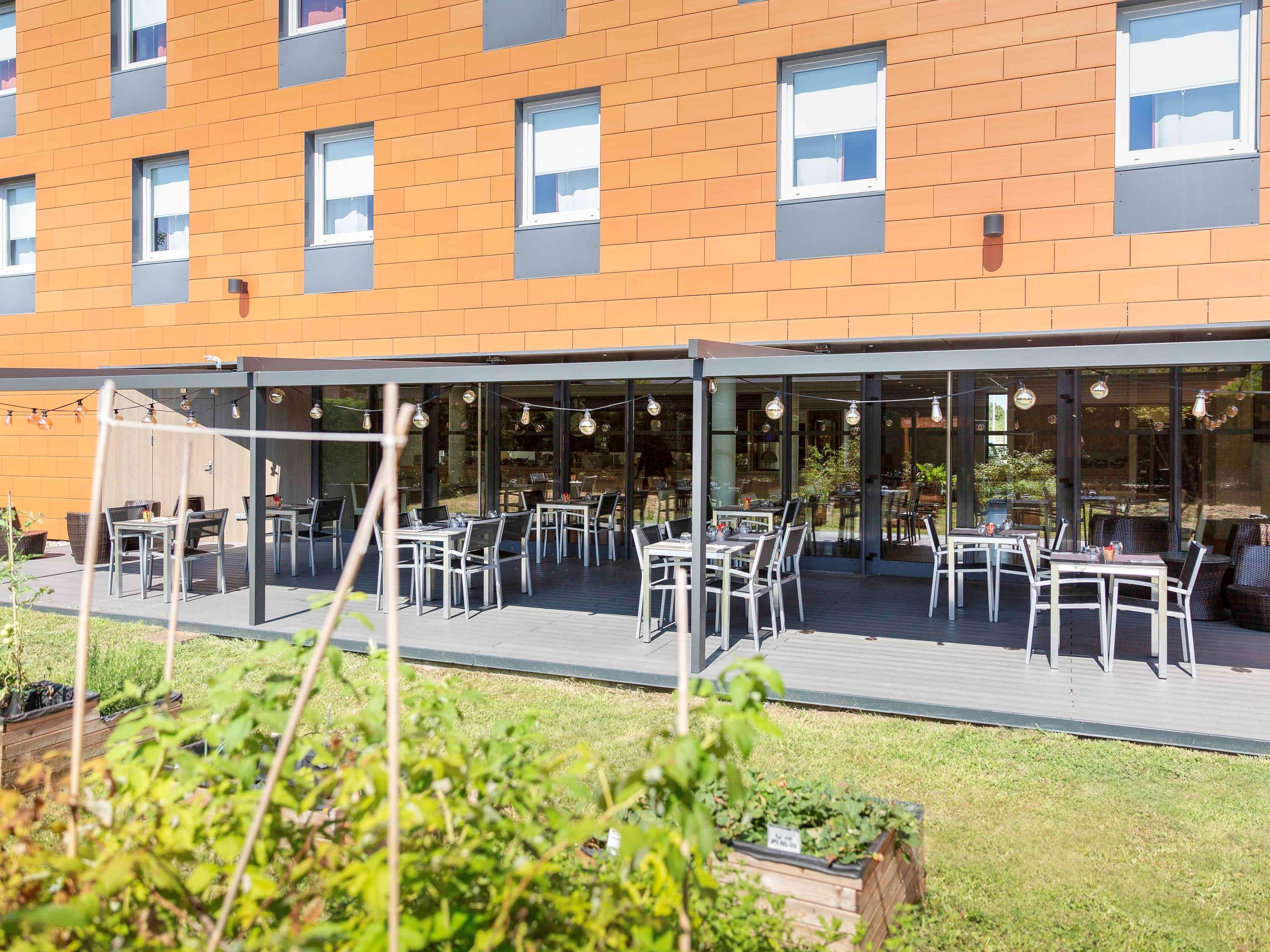 Ibis Lyon Est Chaponnay Hotel Kültér fotó