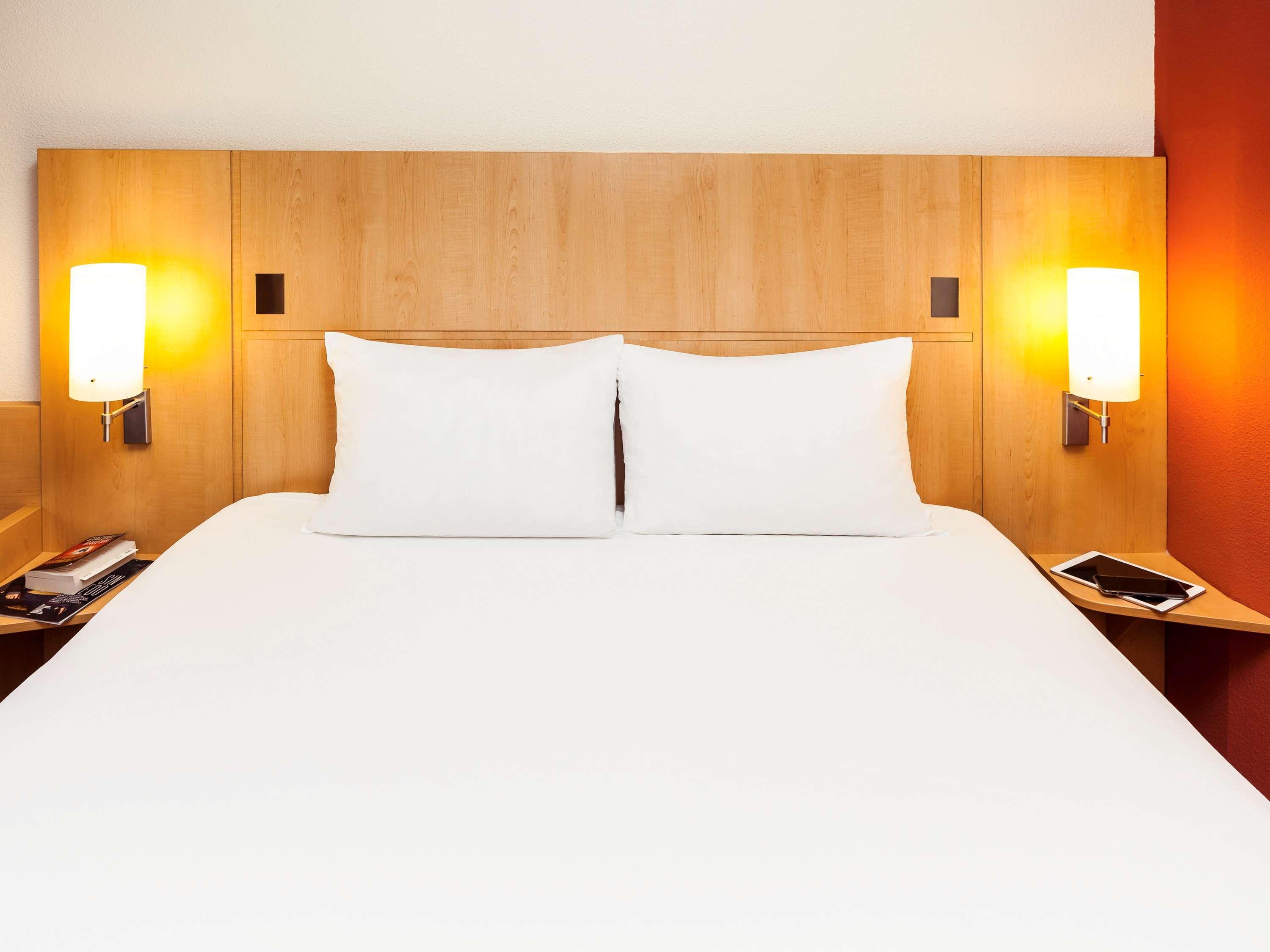 Ibis Lyon Est Chaponnay Hotel Kültér fotó