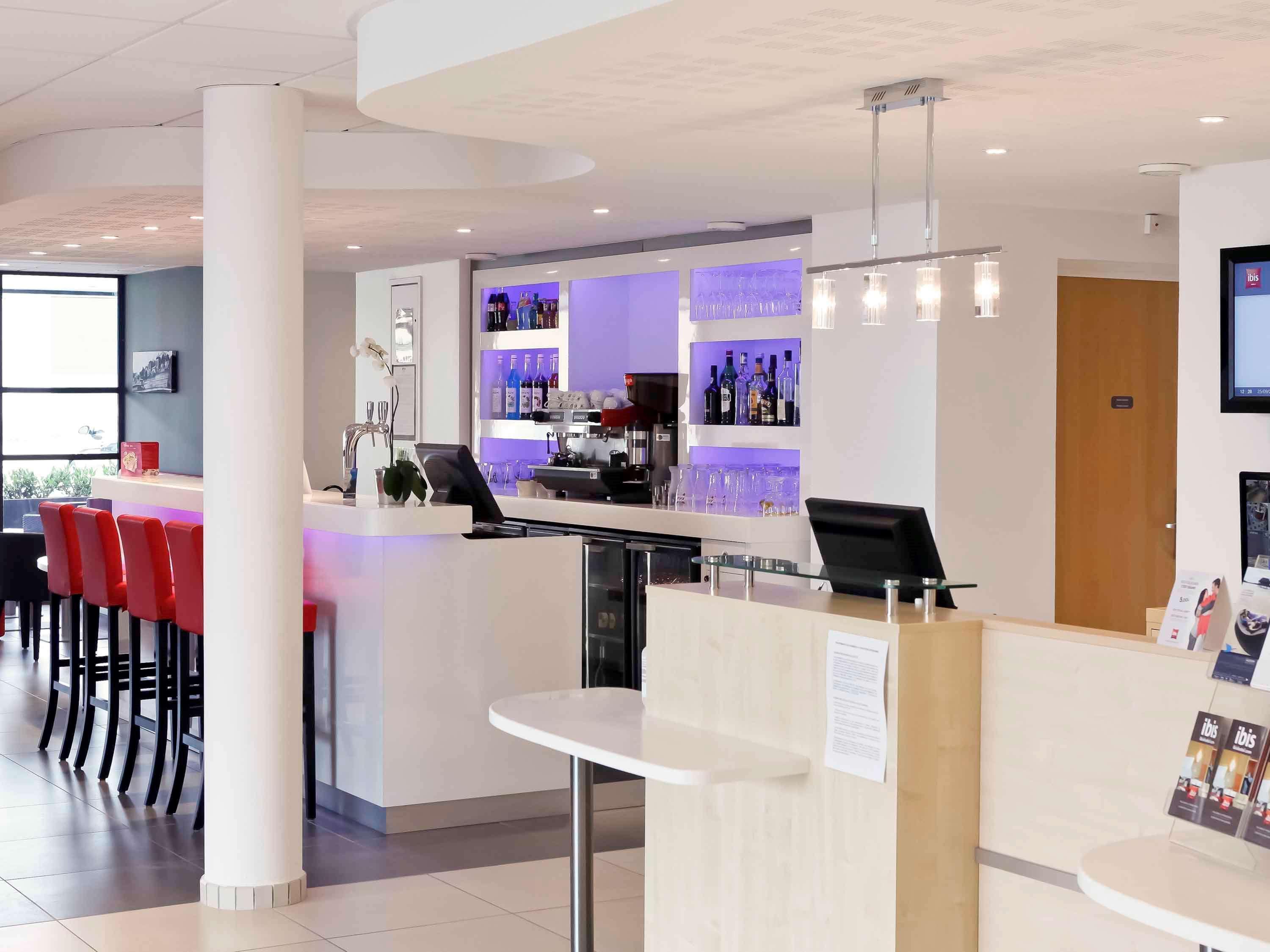 Ibis Lyon Est Chaponnay Hotel Kültér fotó
