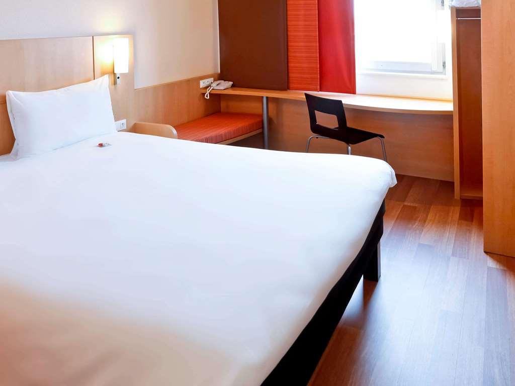 Ibis Lyon Est Chaponnay Hotel Szoba fotó