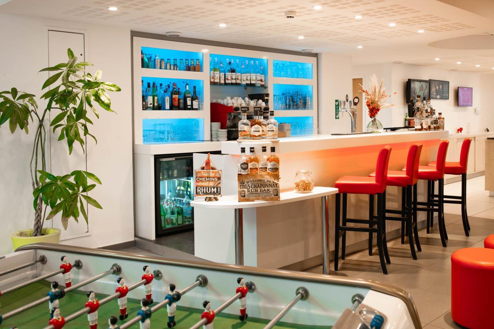 Ibis Lyon Est Chaponnay Hotel Kültér fotó