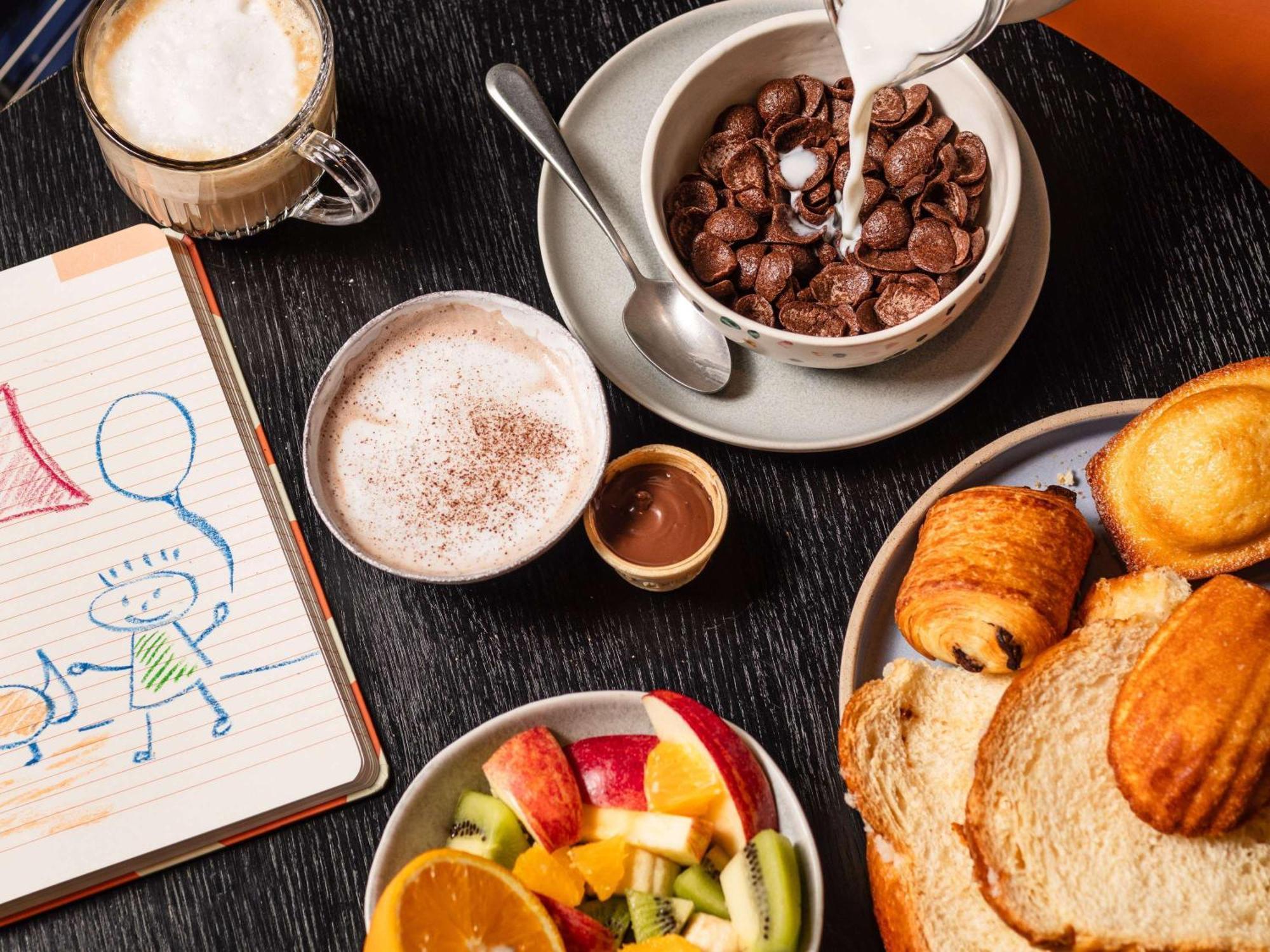Ibis Lyon Est Chaponnay Hotel Kültér fotó