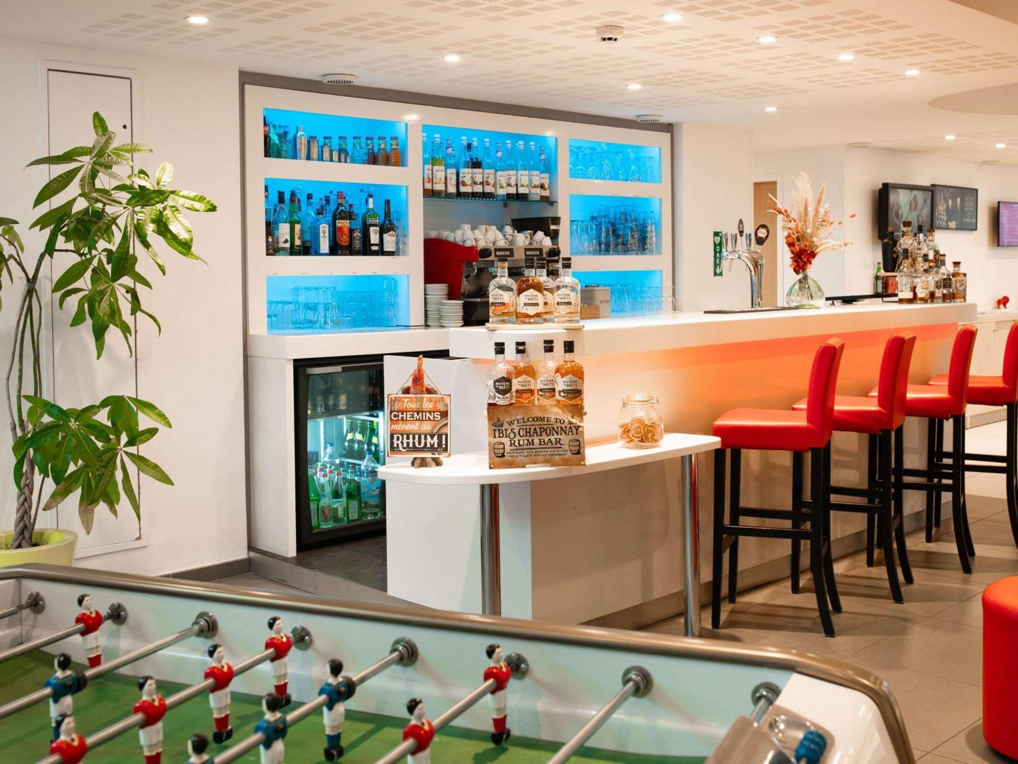 Ibis Lyon Est Chaponnay Hotel Kültér fotó