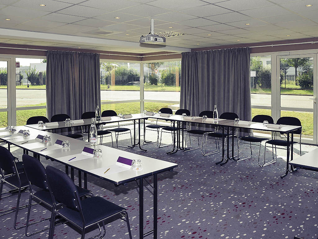 Ibis Lyon Est Chaponnay Hotel Kültér fotó
